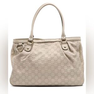 Gucci Cream Shoulder Bag